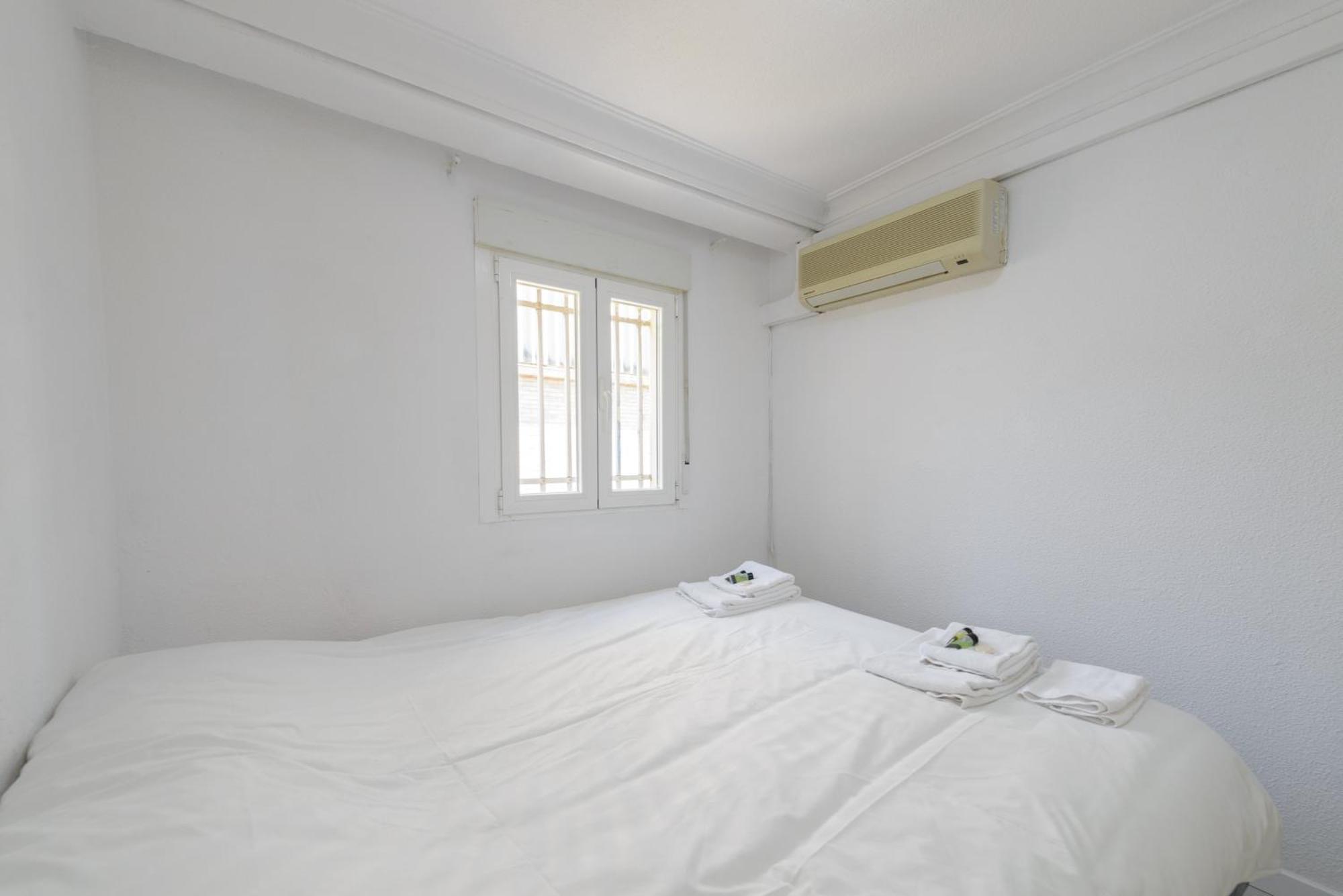 Sabadell Calle, Casa Familiar De 3 Dormitorios Con Terraza Junto Metro Fuencarral Madri Exterior foto
